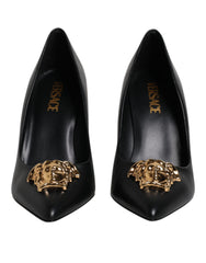 Women's Gold Medusa Plaque Leather Pump Black Calf