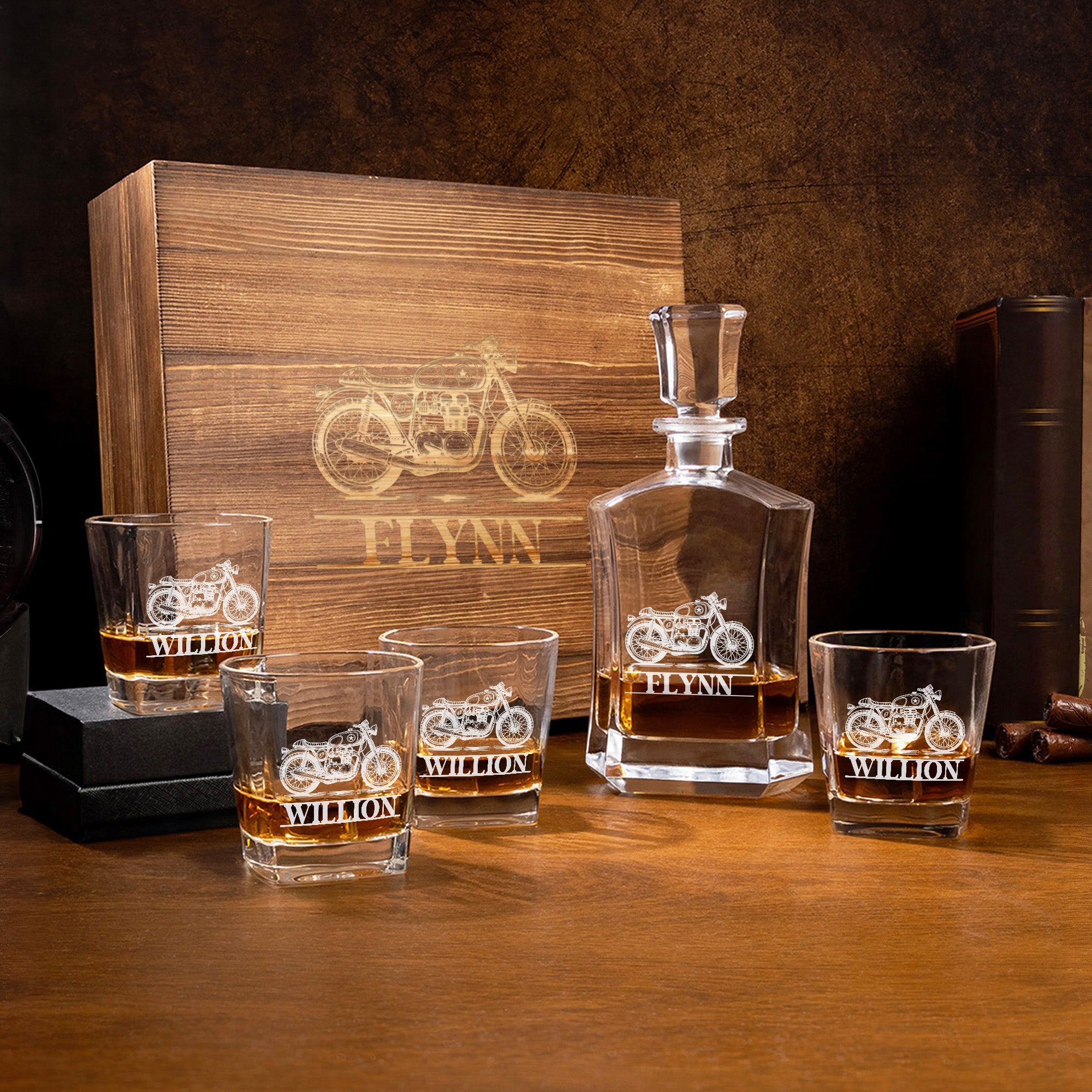 Decantador de whisky personalizado con diseño de motocicleta y 2 copas con nombre grabado Regalo de cumpleaños de uso diario para amantes del whisky