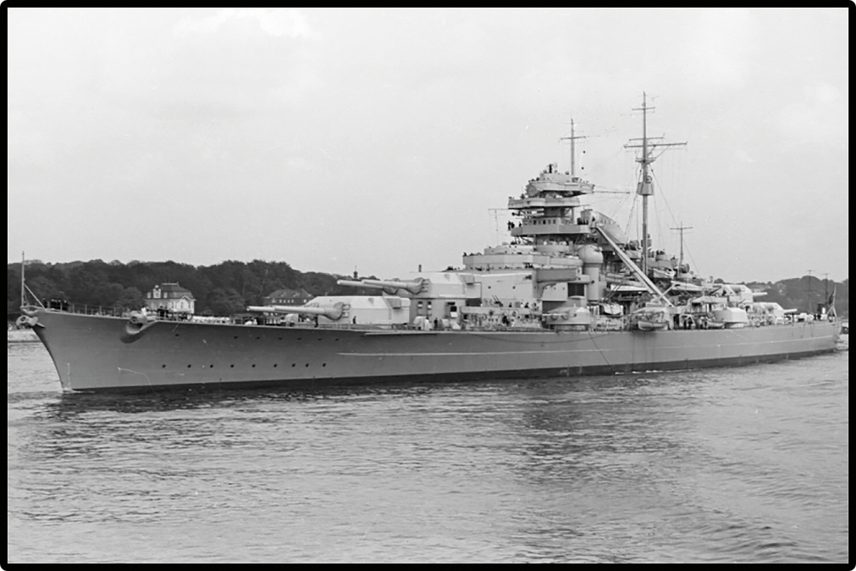 Set de Construccion Battleship BISMARCK  1:300 scale 85cm