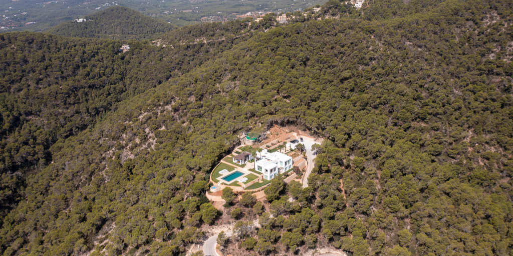 Cala Llonga