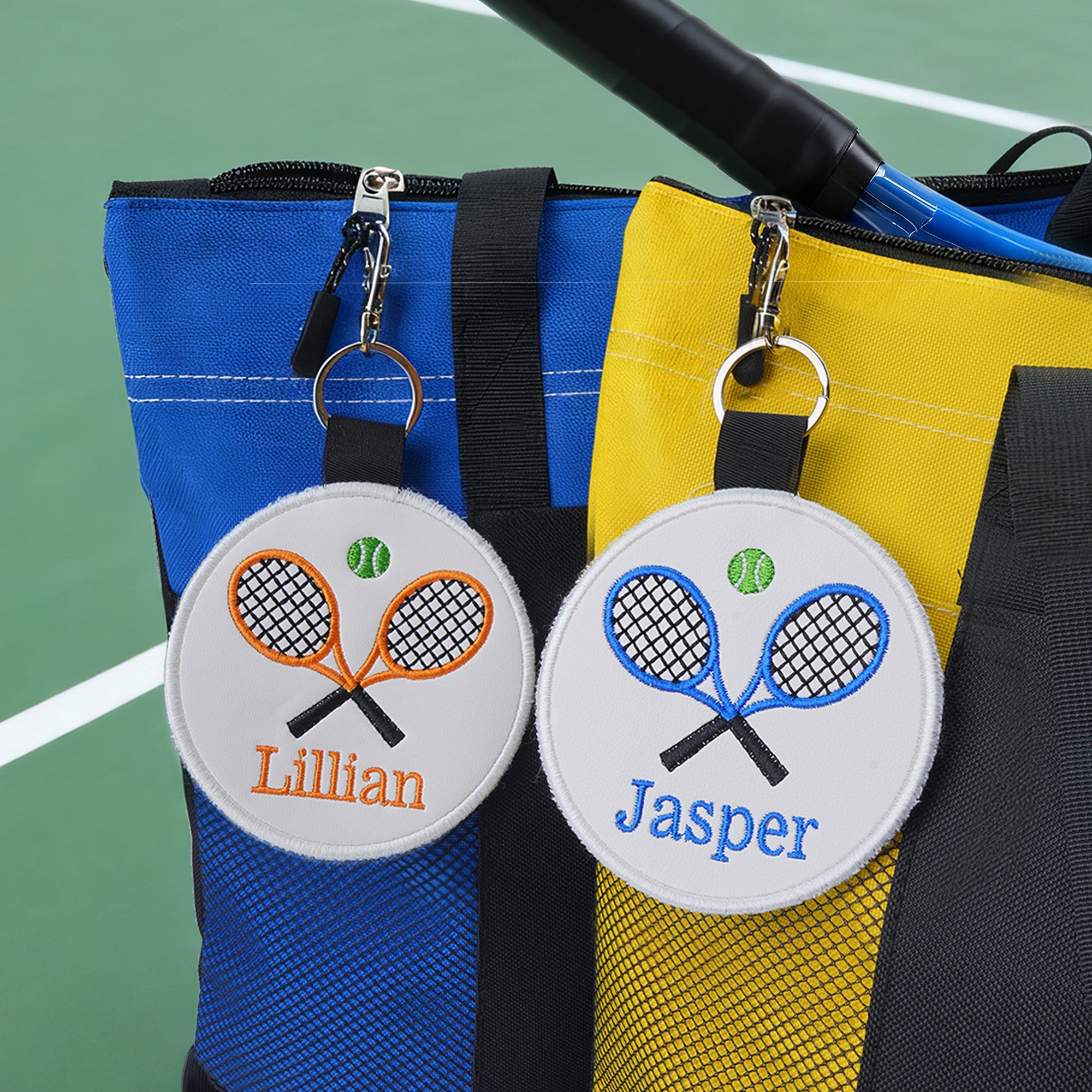 Llavero personalizado de raqueta de tenis multicolor con nombre bordado Regalo de cumpleaños para los amantes del tenis