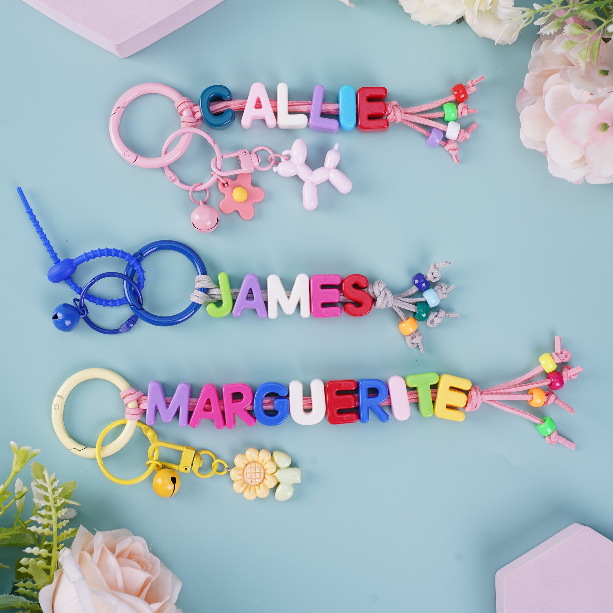 Personalizado Multicolor Nombre Cuentas Flor Globo Perro Hecho a mano Bolsa Etiqueta Llavero Cumpleaños Amistad Regalo para Niños Adolescentes Niñas