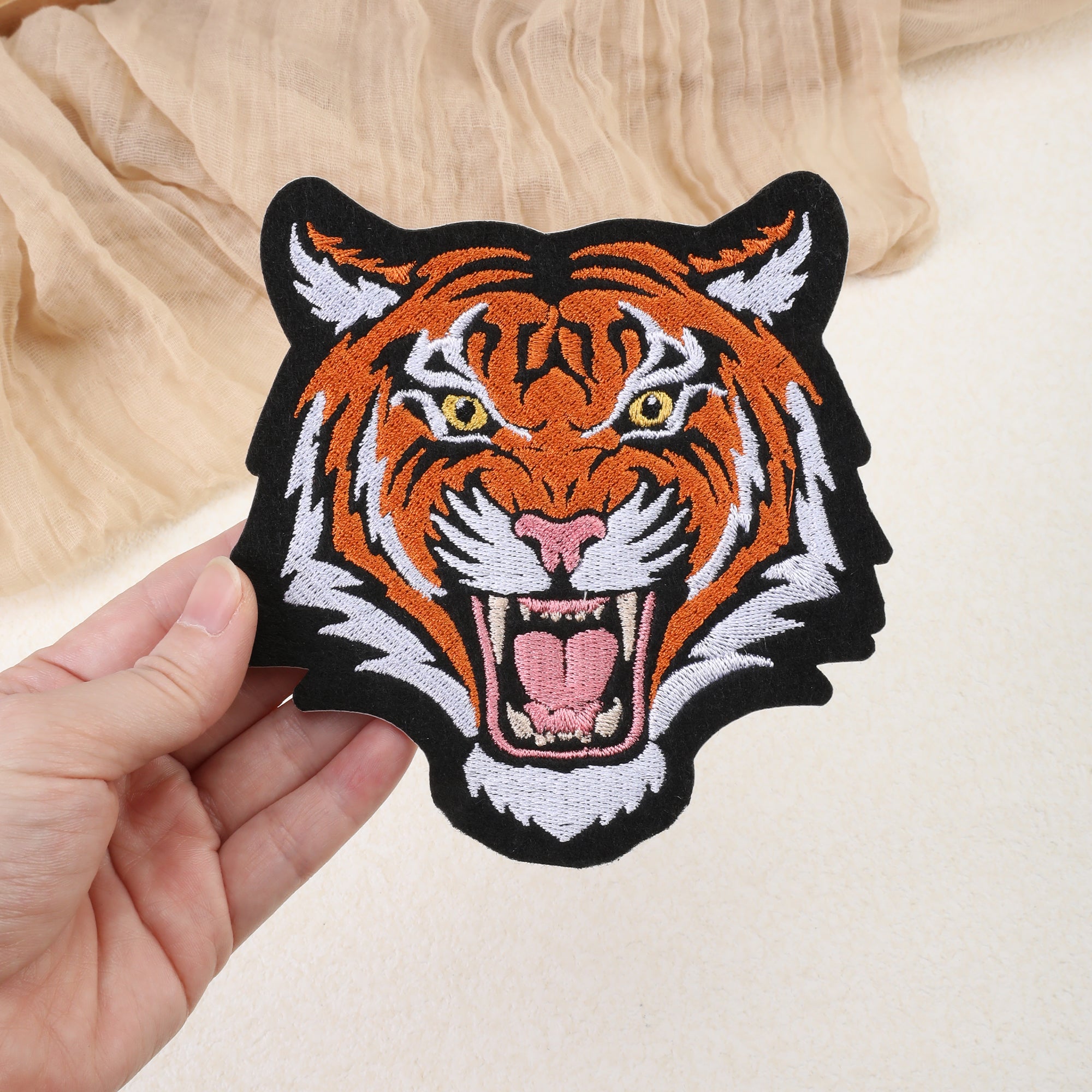 Parche bordado personalizado con su logotipo para uso diario Decoración de ropa Regalo de empresa Celebración para equipo