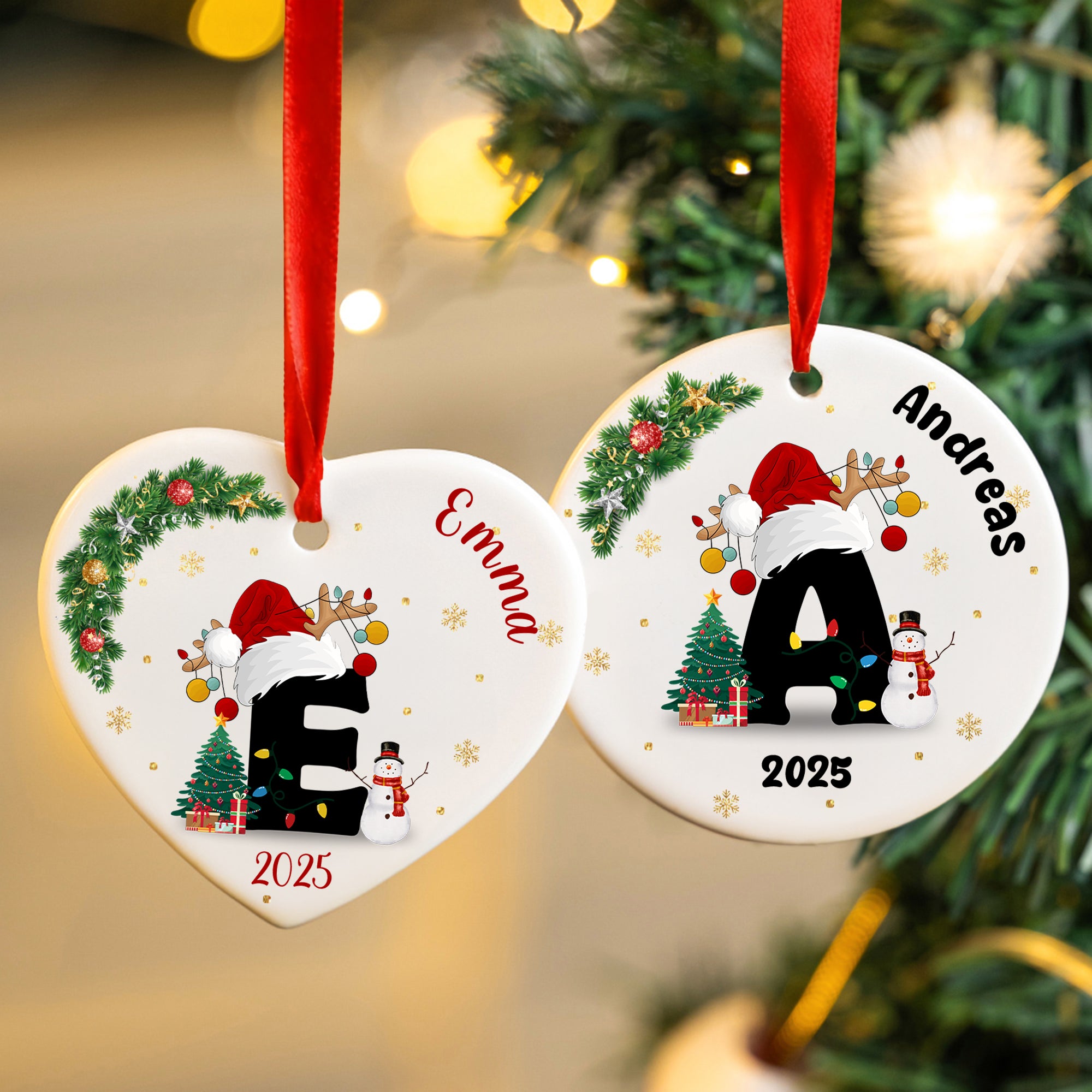 Gorro de Papá Noel personalizado con iniciales Muñeco de nieve Adorno de cerámica con nombre y año Decoración del árbol Regalo de Navidad para la familia Niños