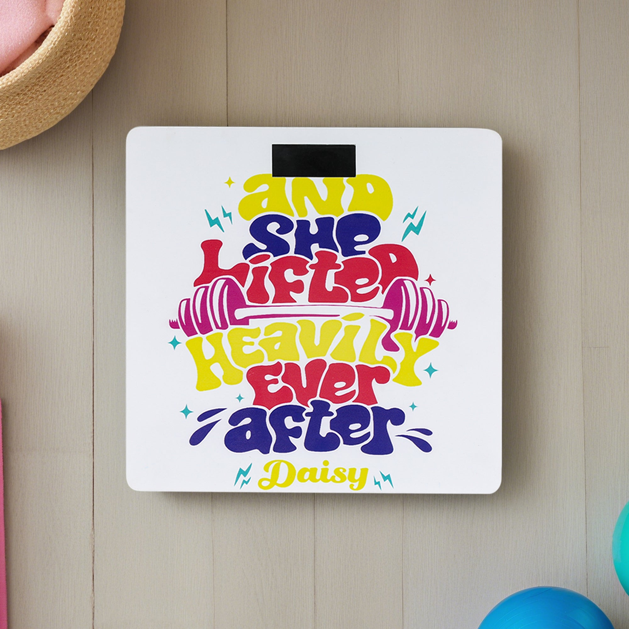 Báscula electrónica personalizada She Lifted Heavily Ever After con nombre y pantalla LED Accesorios diarios Regalo de cumpleaños para mujer