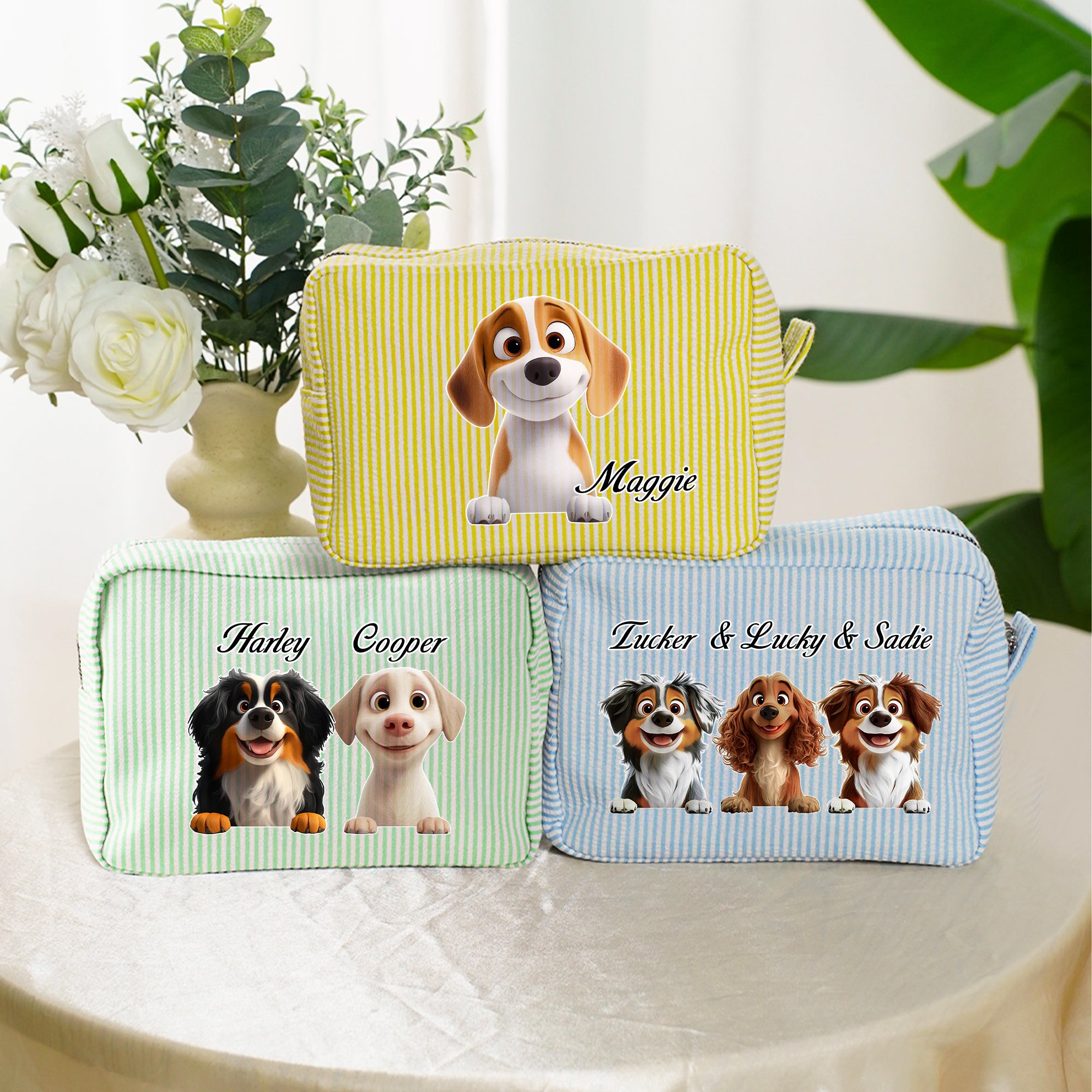 Personalizado lindo 1-3 perros de dibujos animados rayas multicolores bolsa de maquillaje con el nombre y la cremallera de viaje Essentials regalo de cumpleaños para los amantes de las mascotas Amigos
