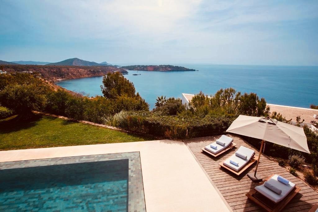 Beachfront Ibiza Villa Hideaway in Es Cubells