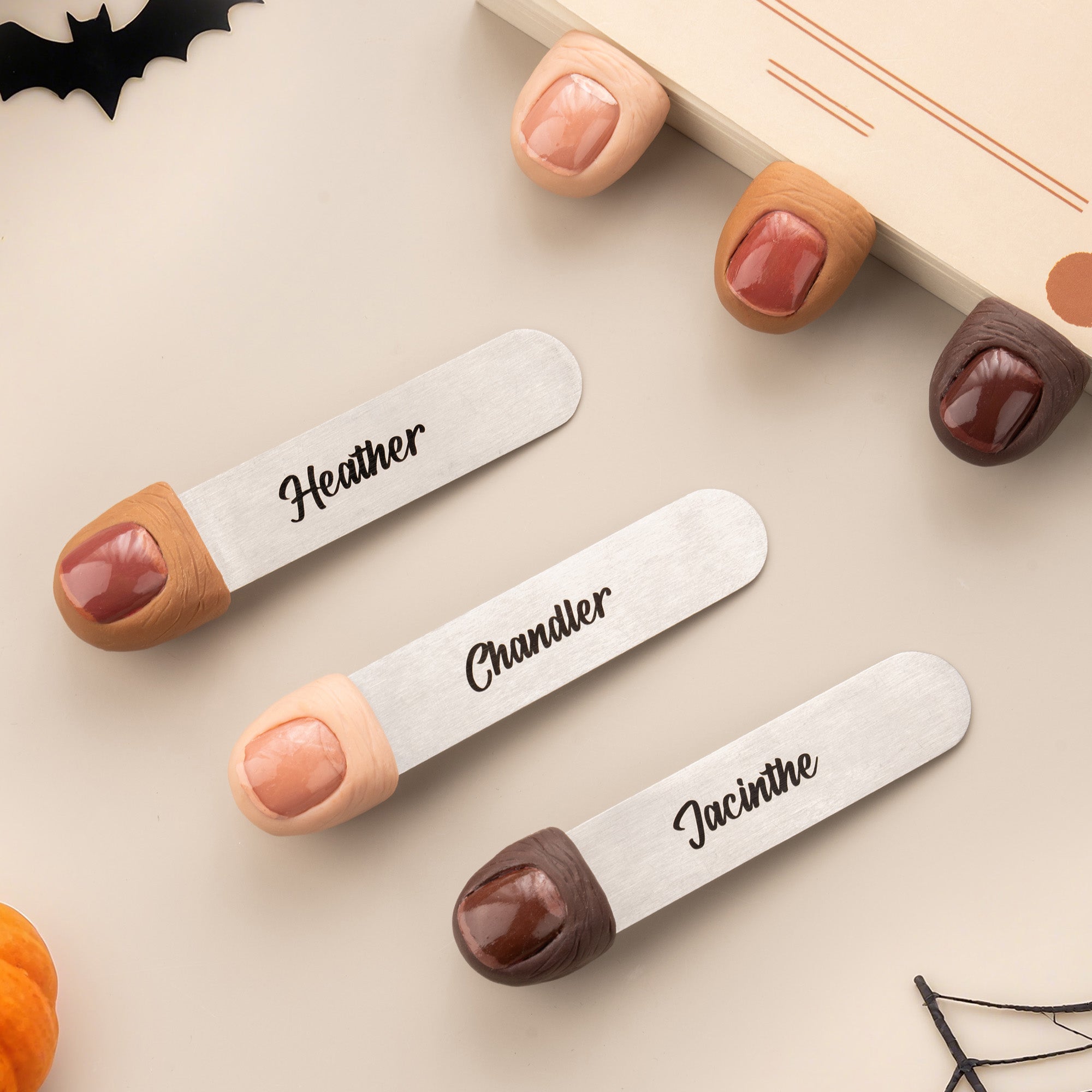 Punto de libro personalizado con textura y nombre Regalo original de Halloween para los amantes de los libros
