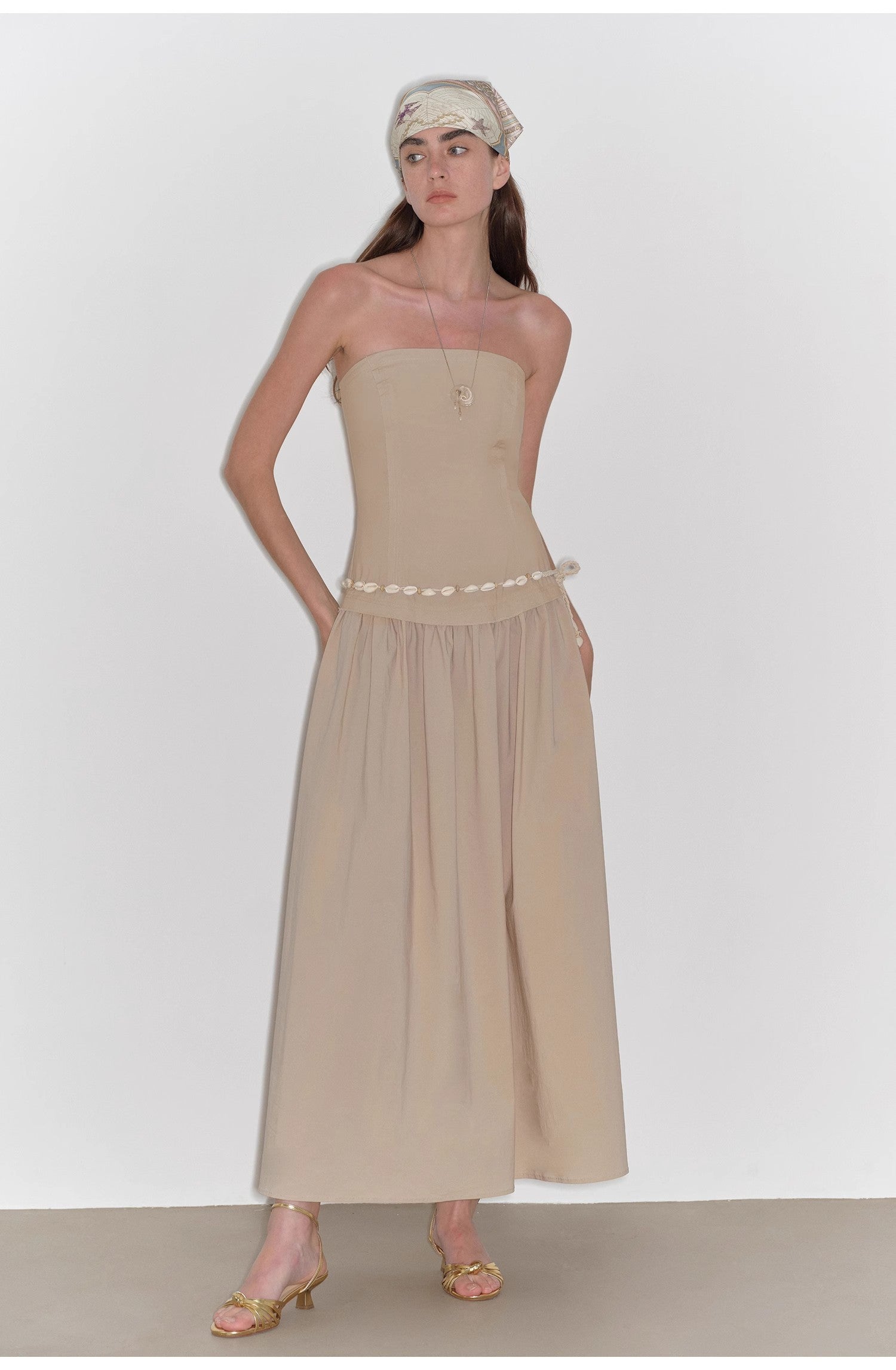 Summer Formula Retro and elegant bust-wrapped, long-waisted, slim-fitting, large A-hem mid-length dress