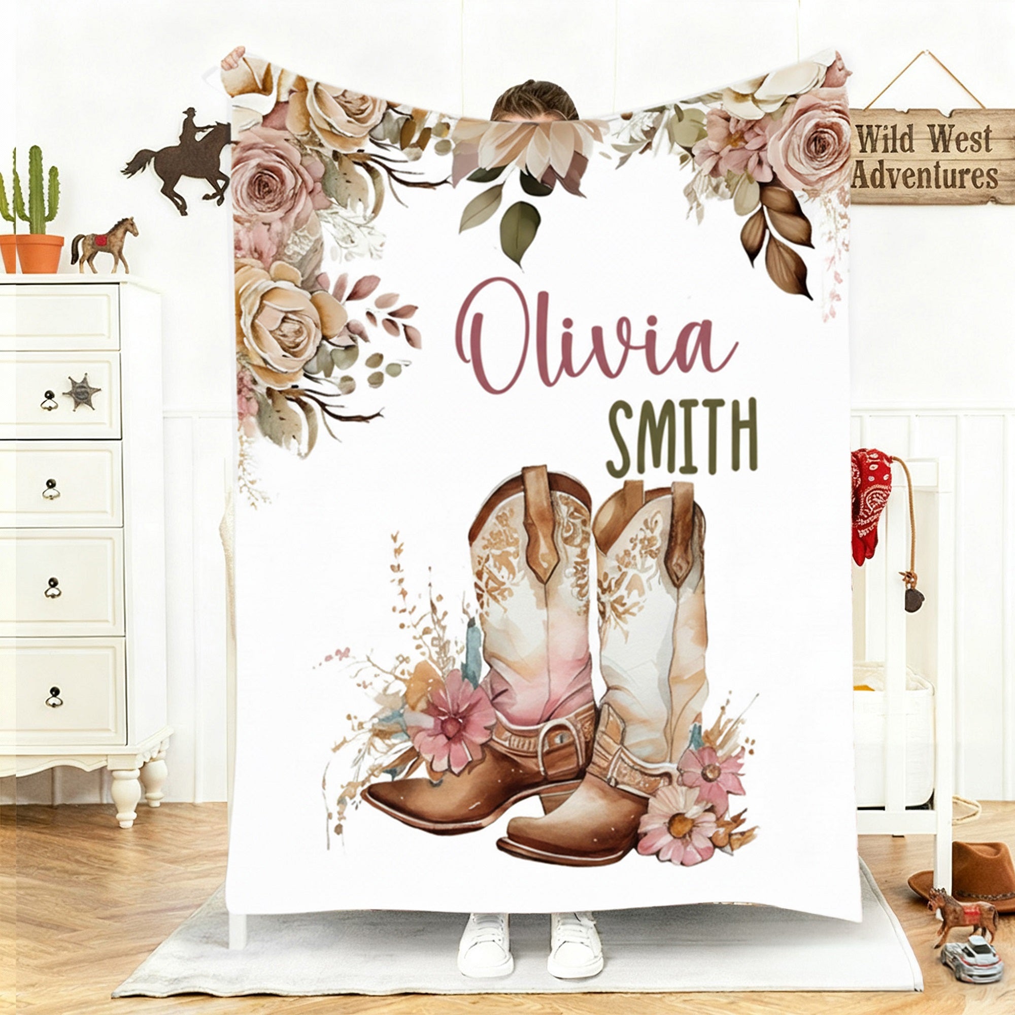 Personalizada Floral Cowgirl Boots Western Suave manta con nombre Decoración del hogar Occidental Guardería Cumpleaños Regalo para Cowgirls Amigos