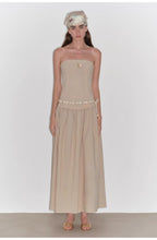 Summer Formula Retro and elegant bust-wrapped, long-waisted, slim-fitting, large A-hem mid-length dress