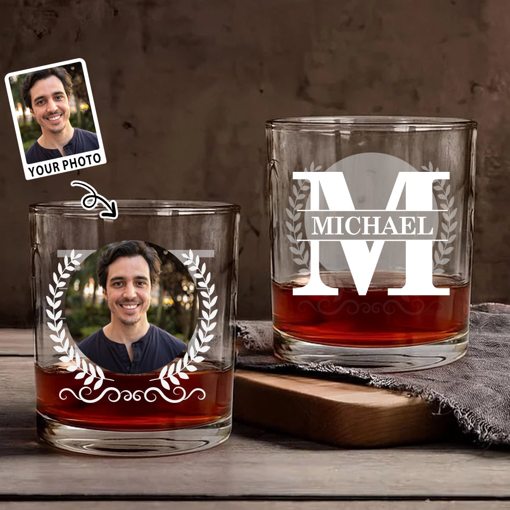 Vaso de Whisky Old Fashioned de 10 oz con Nombre e Inicial Personalizado con Foto de Guirnalda Regalo de Cumpleaños del Día del Padre para los Amantes del Licor de Papá