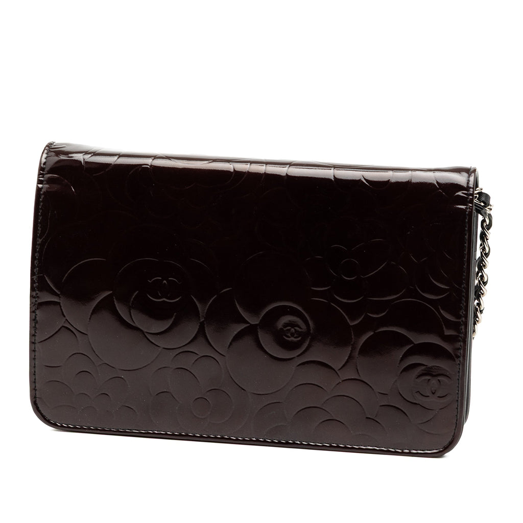 CC Embossed Patent Camellia Wallet On Chain