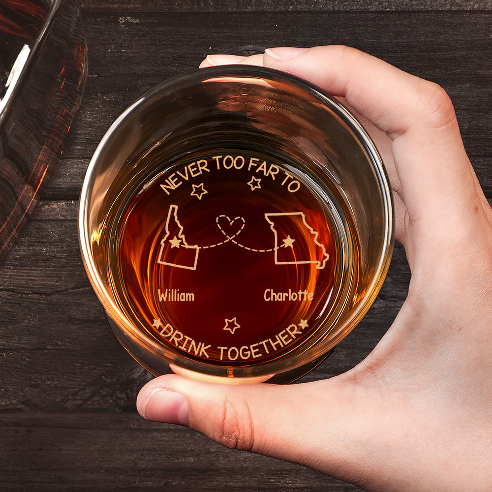 Personalizado Nunca Demasiado Lejos a los Mapas del Estado 10 oz Whisky de vidrio con el nombre de larga distancia de inauguración de la casa de regalo para los amantes del vino amigo de la familia
