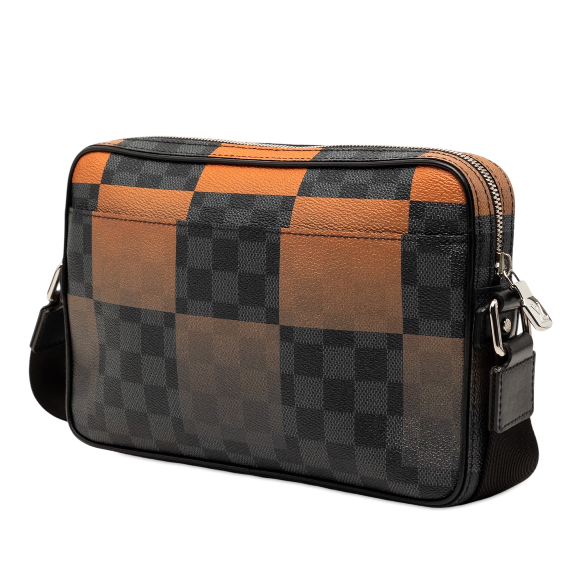 Damier Graphite Giant Alpha Messenger Bag