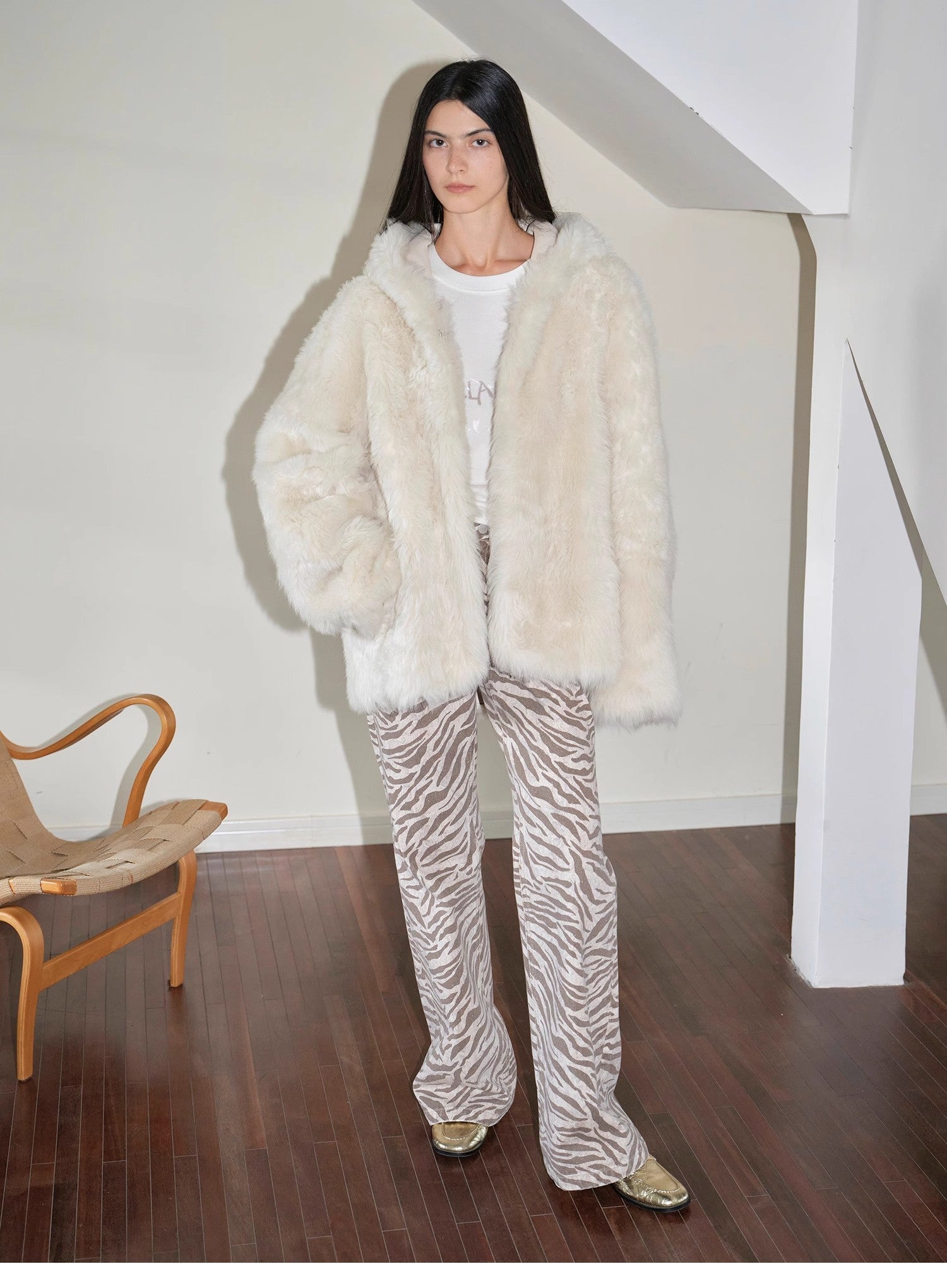 Winter Snow lazy silhouette hooded Tuscan curly sheepskin fur coat winter