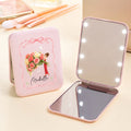 Personalizado Nacimiento Flor Cartoon Girl Portable LED Espejo de maquillaje con nombre Cumpleaños Día de la Madre Aniversario de regalo para ella