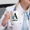 Taza de café de cerámica personalizada con nombre Enfermera Doctora Personaje de dibujos animados Regalo de cumpleaños de uso diario para personal médico