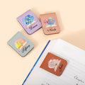 Acuarela Personalizada Nacimiento Flor Magnético PU Cuero Marcapáginas Clip con Nombre Lectura Papelería Suministros Regalo de cumpleaños para Bookworm amante de los libros