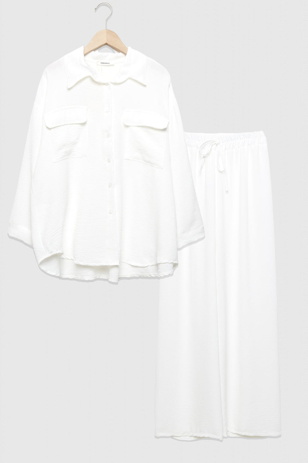 CONJUNTO  BARI