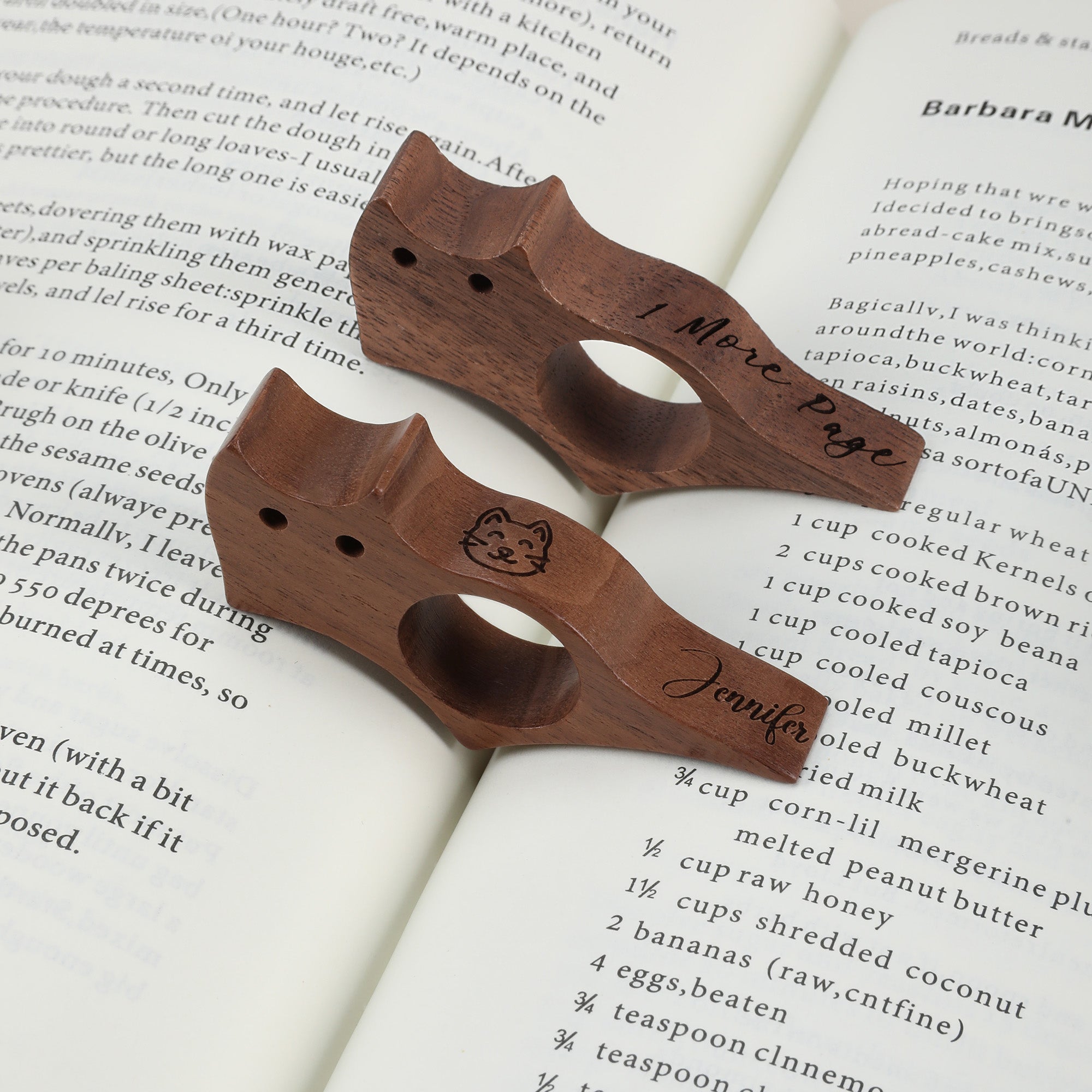 Portarrollos de madera personalizado Lazy Cat con dibujo Asistente de lectura Regalo de cumpleaños para un amante de los libros