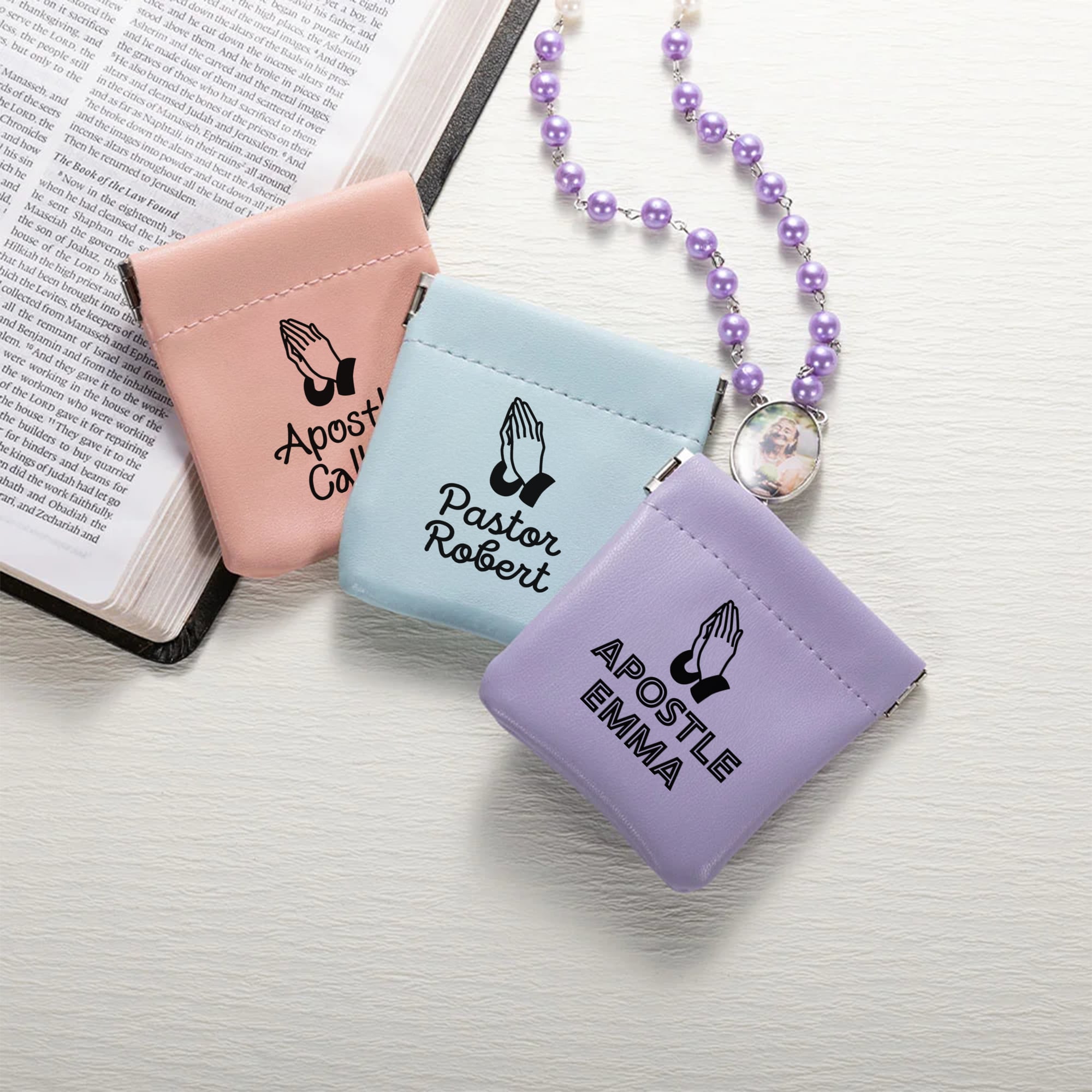 Manos orando personalizado PU cuero apretón Rosario bolsa de almacenamiento con nombre Comunión Bautizo Regalo para los cristianos