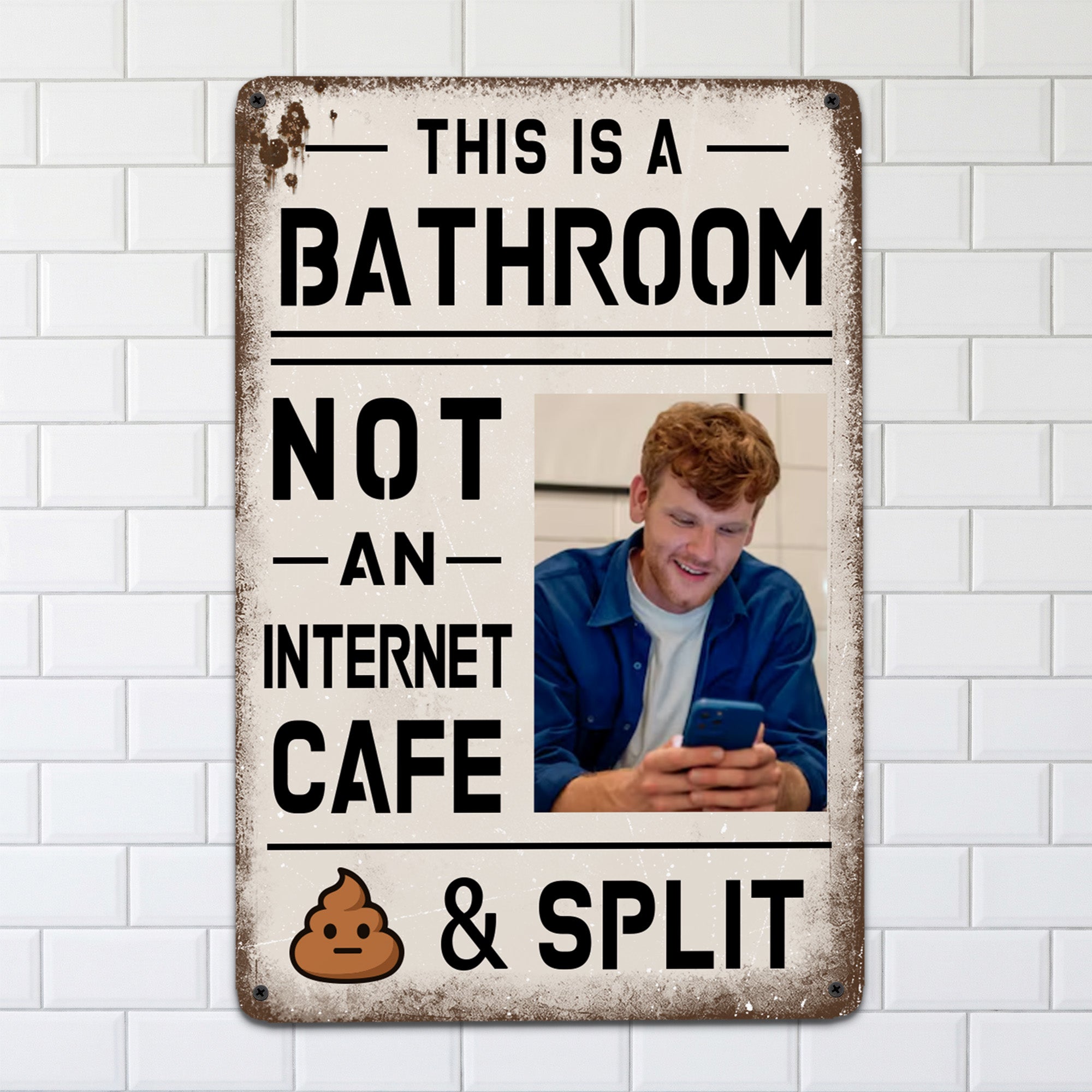 Divertido personalizado Este es un cuarto de baño de estilo retro signo de metal con foto cuarto de baño decoración de la pared cumpleaños inauguración de la casa regalo para la familia amigos