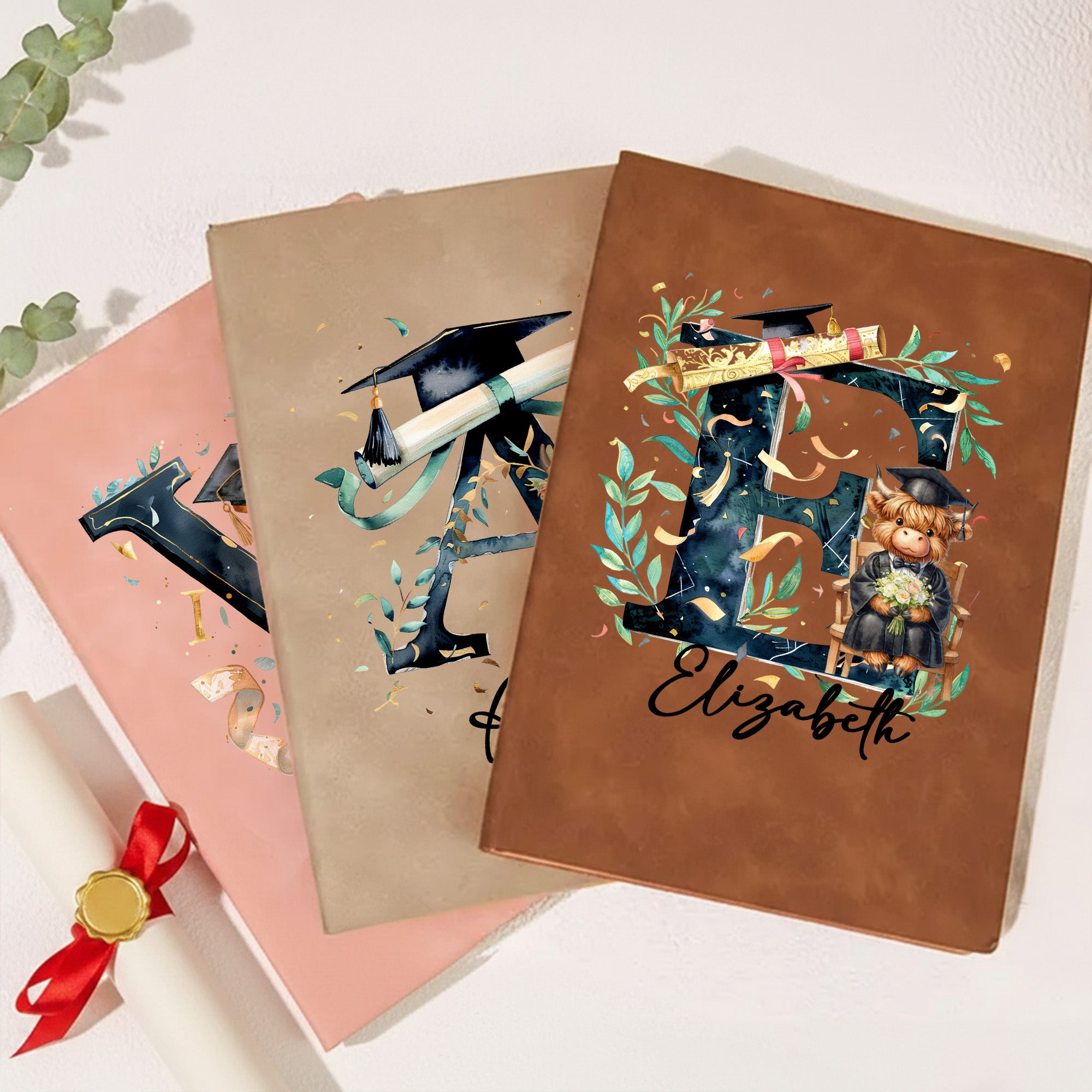 Graduación Personalizada Highland Vaca A5 A6 PU Cubierta del cuaderno de cuero con el nombre y la inicial Regalo de Graduación para Estudiantes Graduados