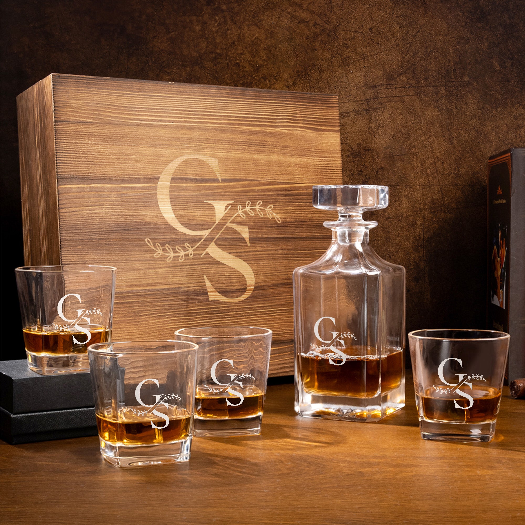 Decantador de whisky personalizado con iniciales grabadas Juego de 2 copas con texto y caja de madera para guardarlo Regalo de cumpleaños Aniversario Navidad para papá camarero