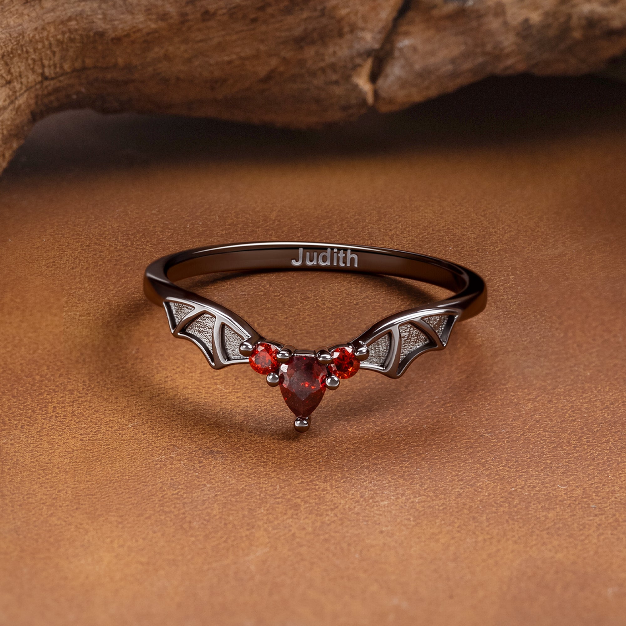 Anillo de alas de murciélago gótico personalizado con piedra de nacimiento Vampiro Anillos Cool Punk Joyería Goth Aniversario de boda para mujeres