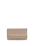 Billetera Rockstud de Valentino Garavani - Beige
