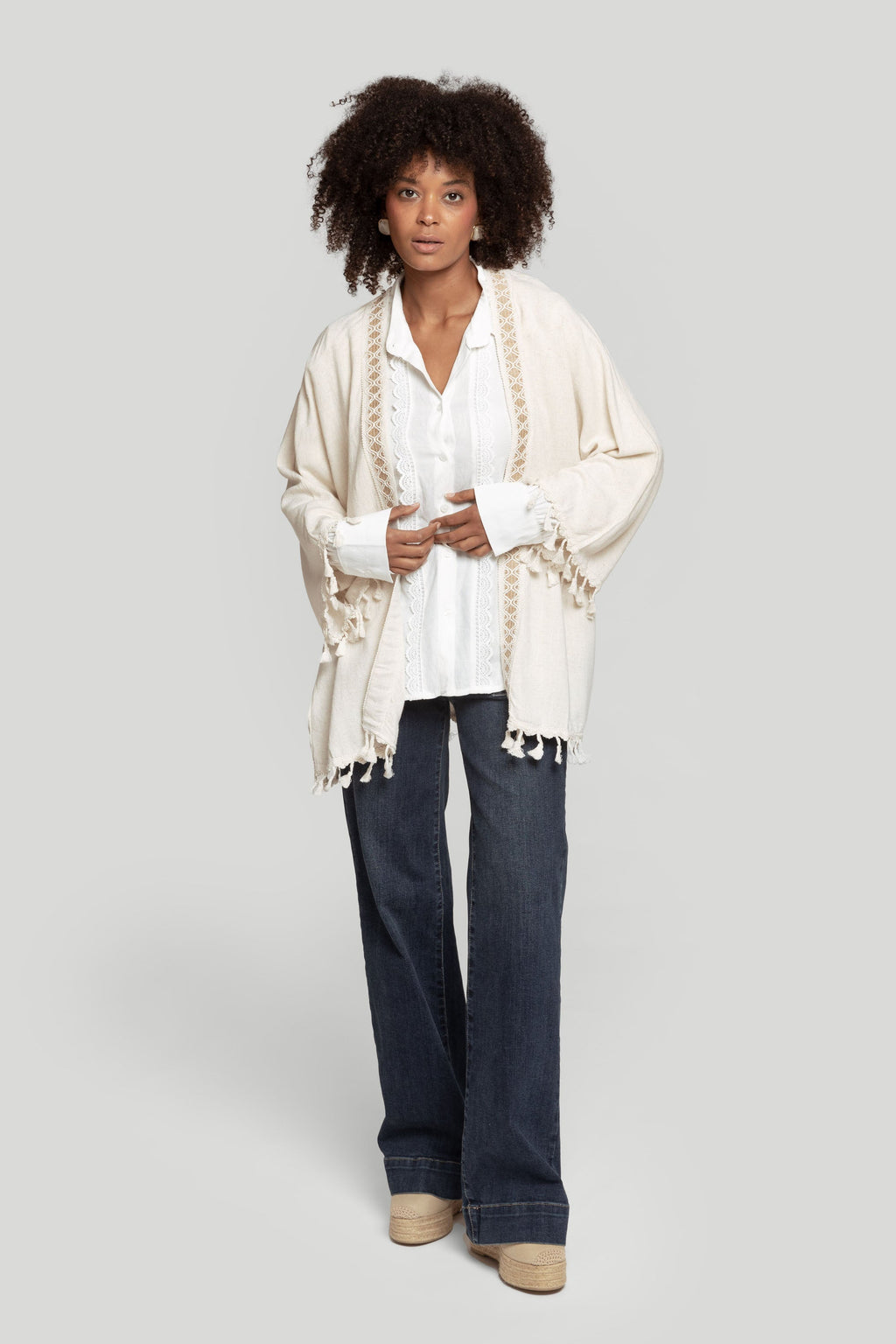 CHAQUETA  POMPONES