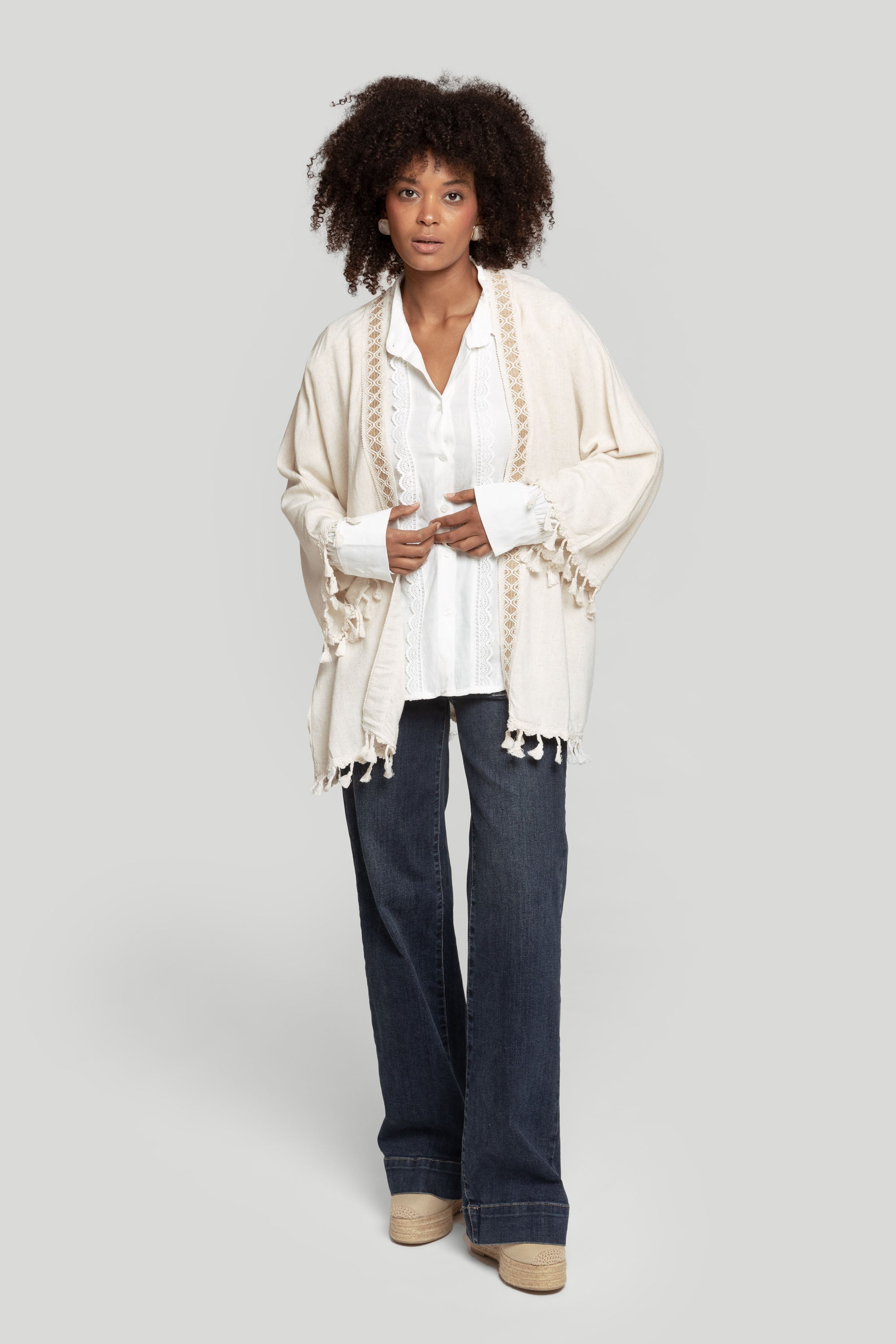 CHAQUETA  POMPONES