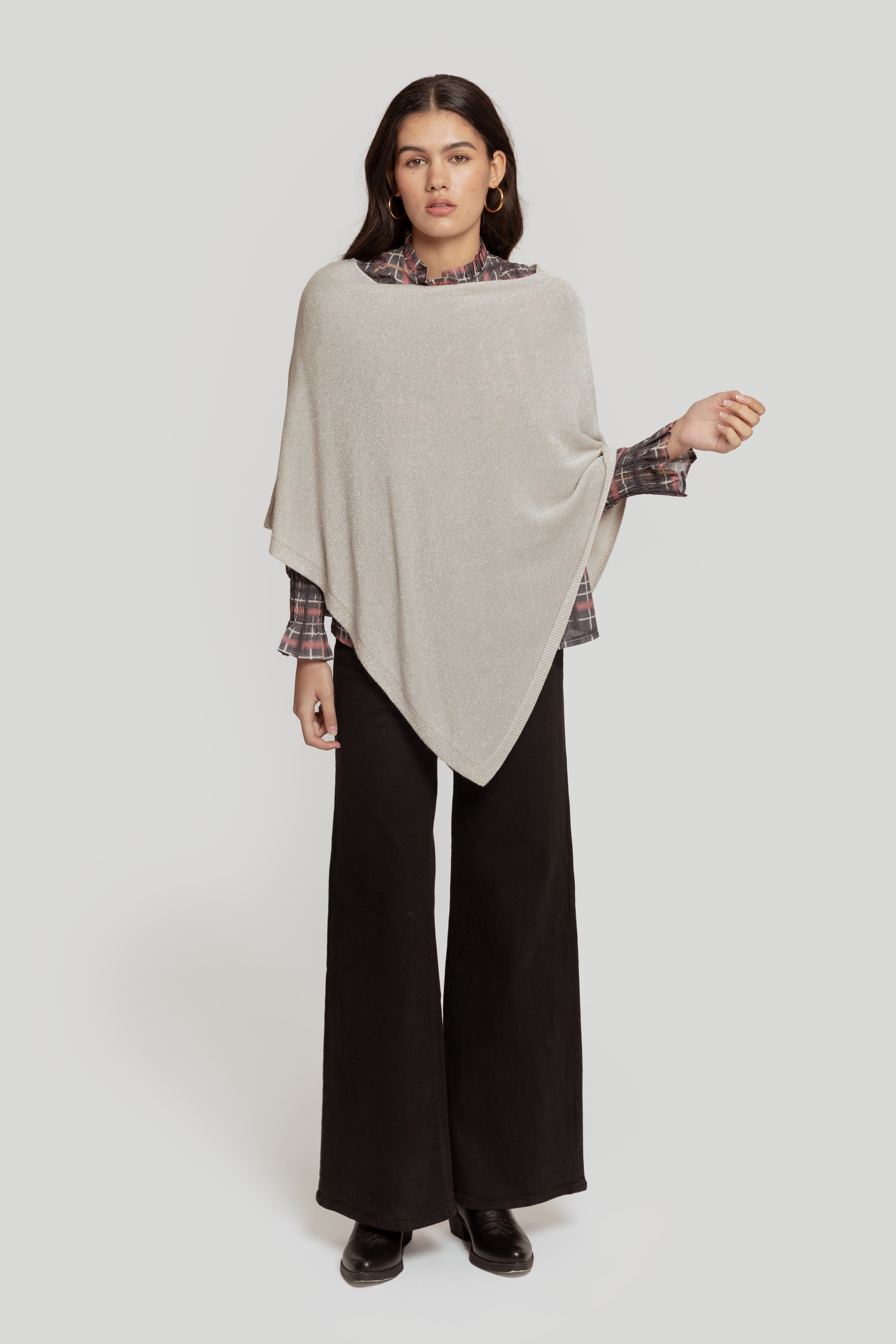 PONCHO  BRILLO