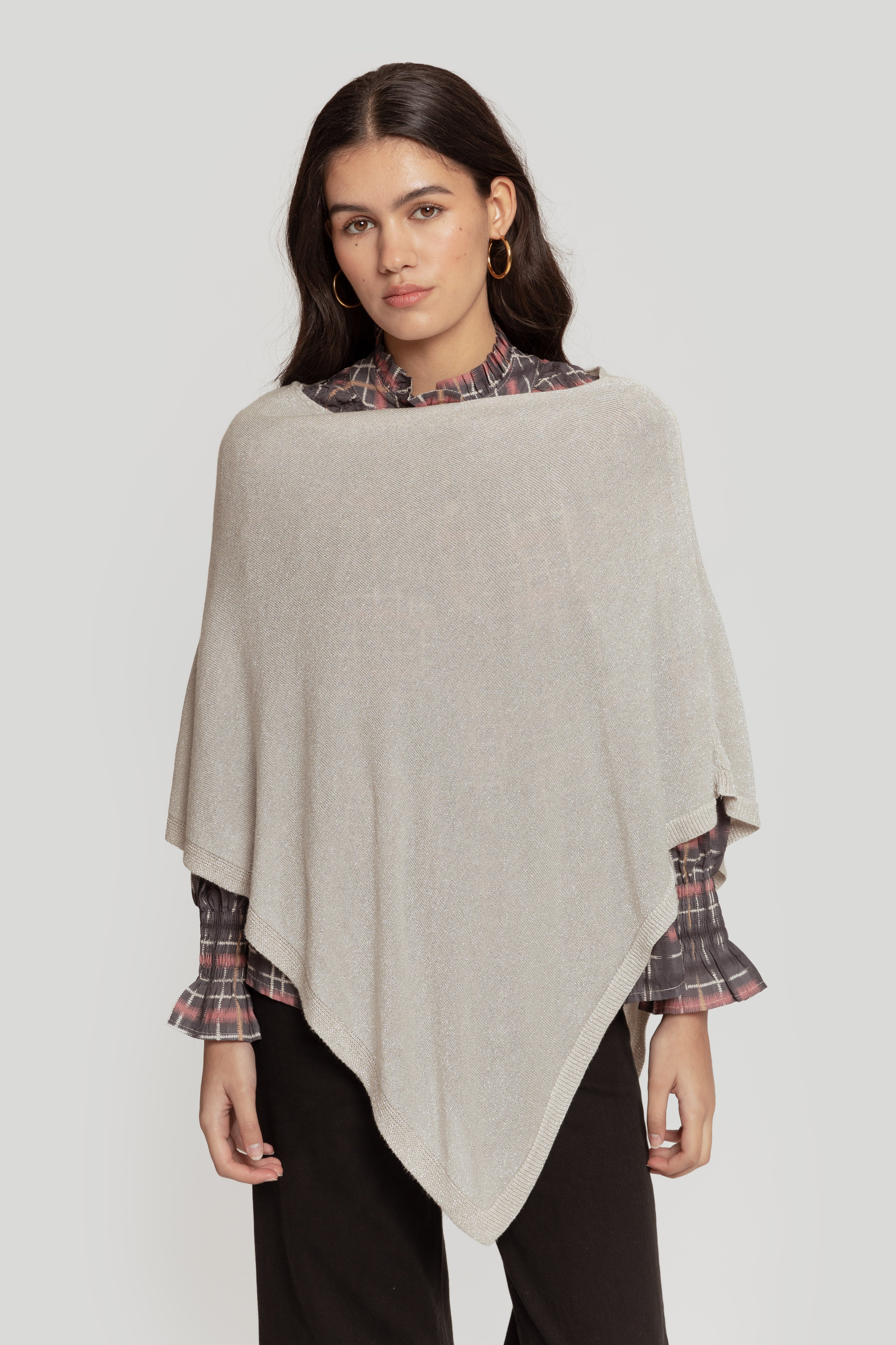 PONCHO  BRILLO