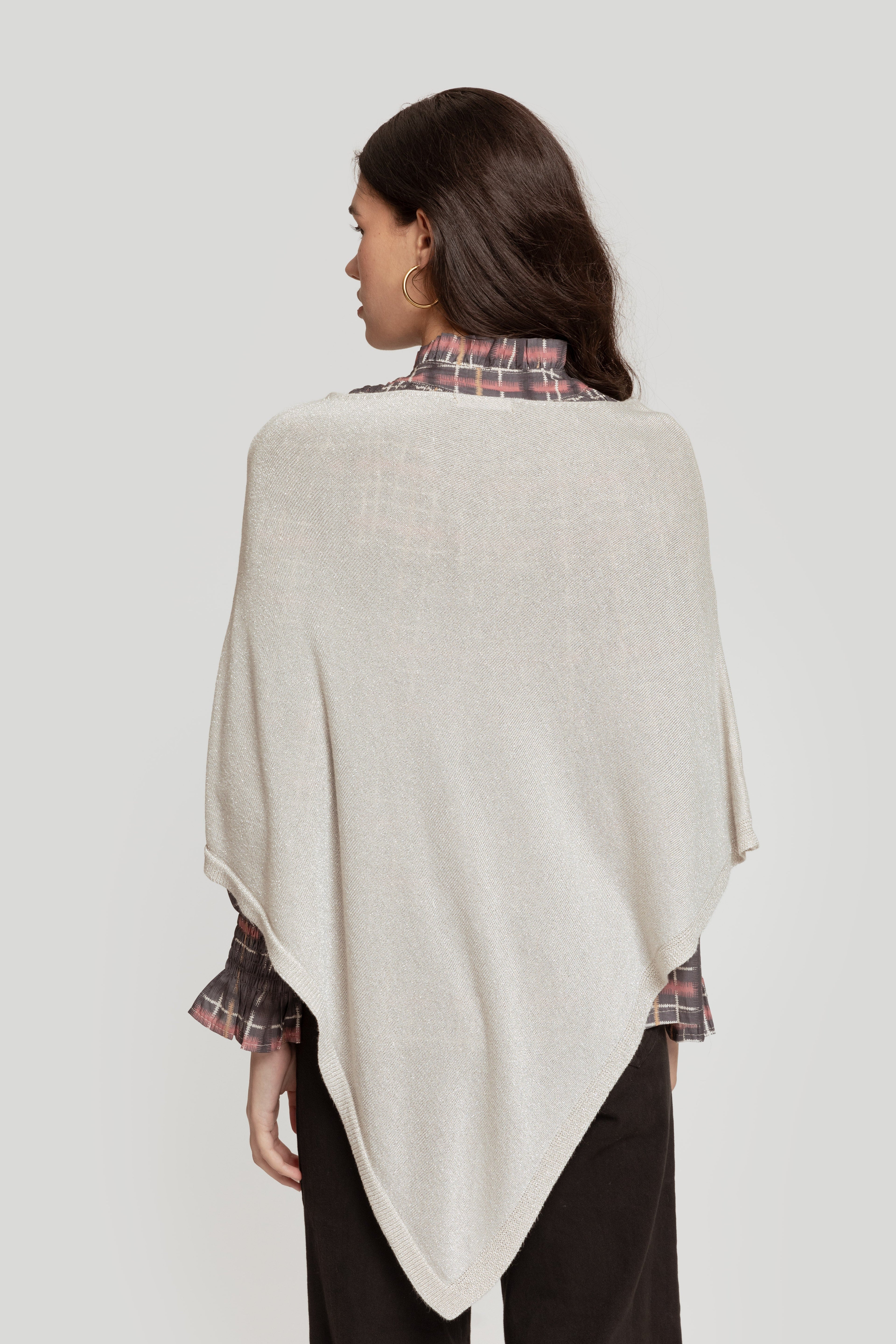 PONCHO  BRILLO