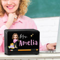 Dispensador de lápices personalizado con personaje de dibujos animados y apellido en agradecimiento Día del Profesor Regalo de vuelta al cole para profesores Colegas