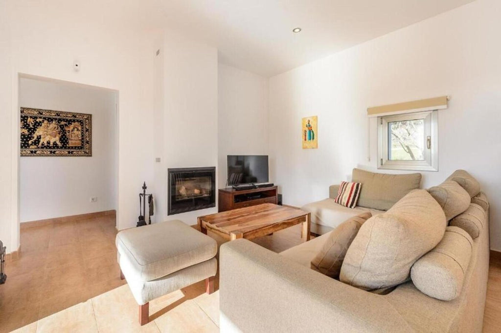 Comfy and Private Ibiza Villa in San Antonio
