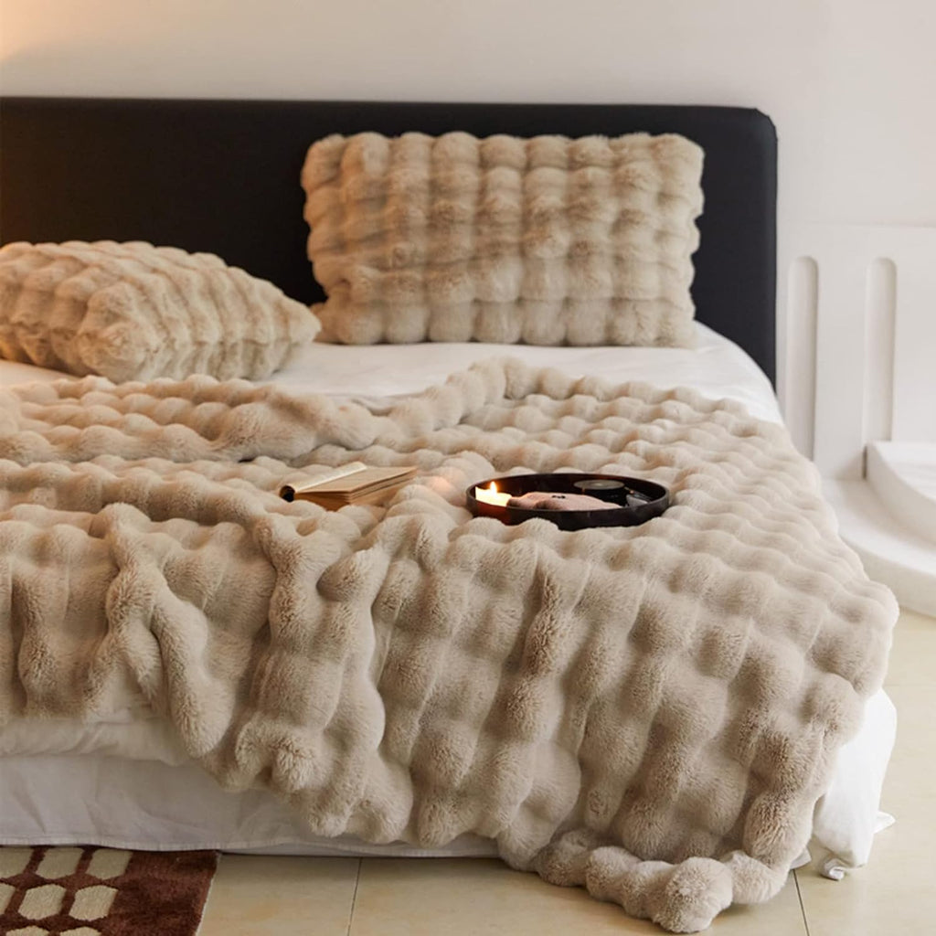 ArtZ® Rabbit Faux-Fur Nordic Blanket Throw