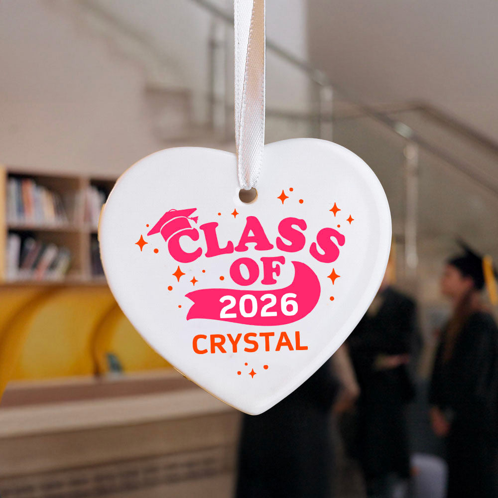 Adorno personalizado de cerámica en forma de corazón con nombre y año Decoración para el hogar Regalo de graduación Cumpleaños para graduados