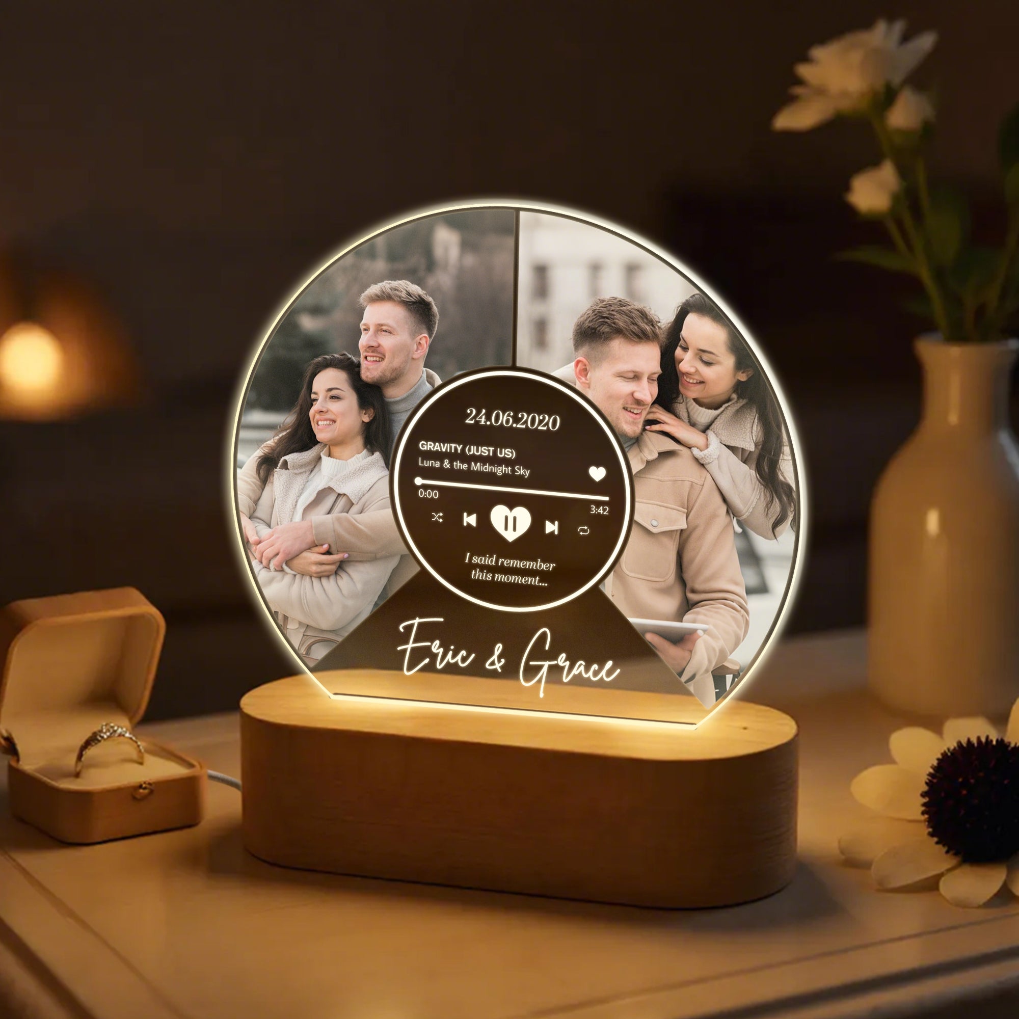 Personalizado 2-4 Pareja Fotos Reproductor de Música LED Luz de Noche con Nombres y Base de Madera Decoración del Hogar Día de San Valentín Aniversario Cumpleaños Regalo para Pareja