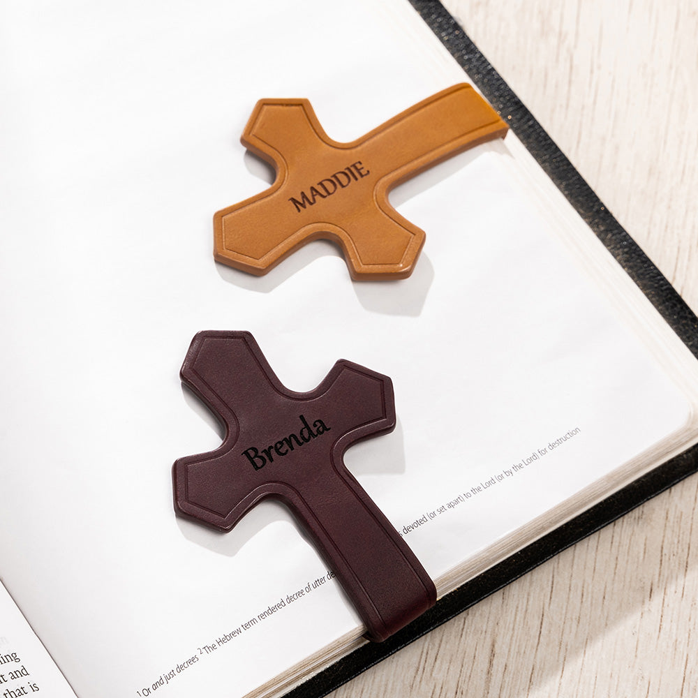 Personalizado Grabado Nombre Cruz PU Cuero Magnético Marcapáginas Clip Lectura Accesorio Religioso Bautizo Regalo para Amante de los Libros Cristiano