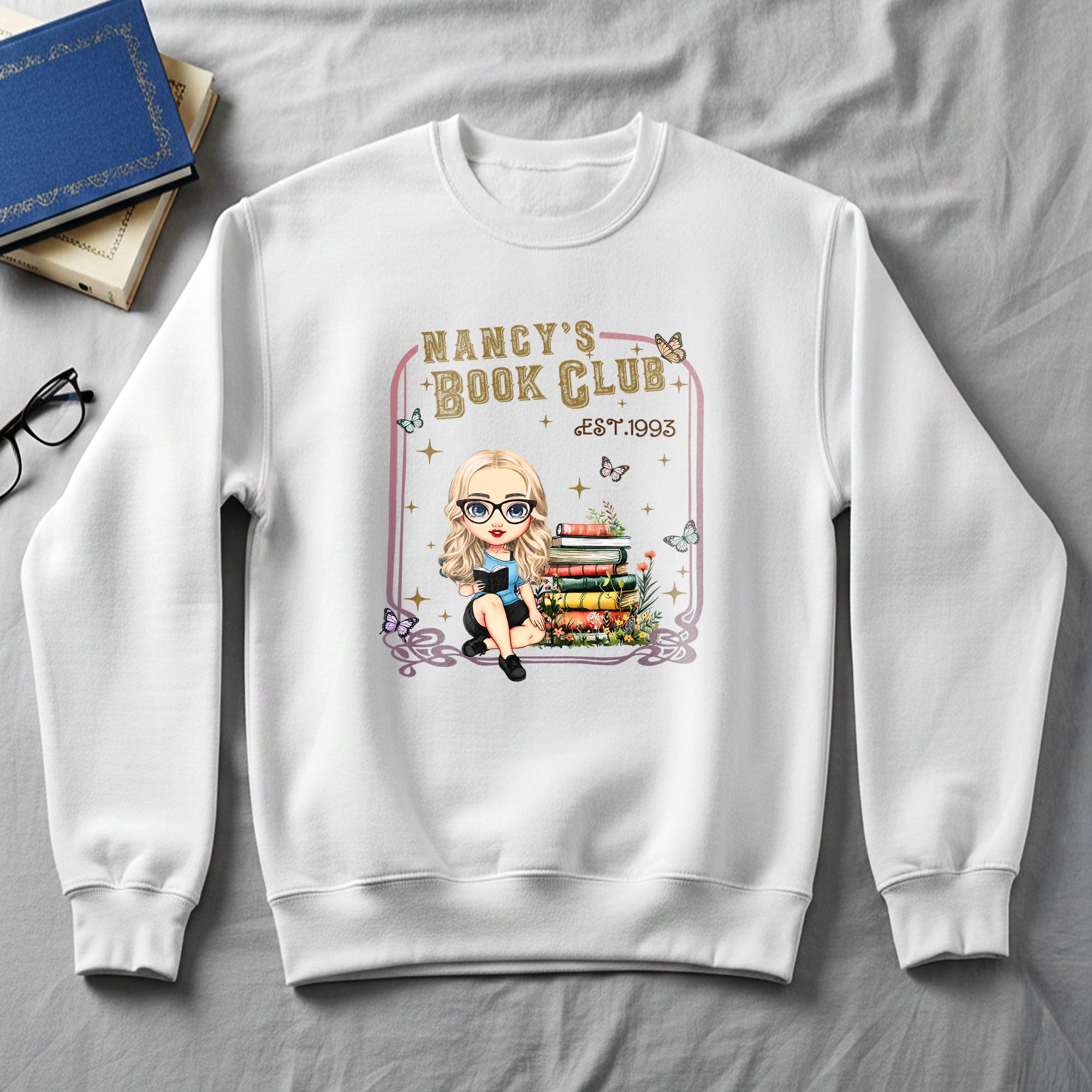 Personalizado Libro Cartoon Personaje Multicolor Camiseta Sudadera Sudadera con capucha con el nombre y el año Club de lectura Regalo de cumpleaños para la mujer amante de los libros