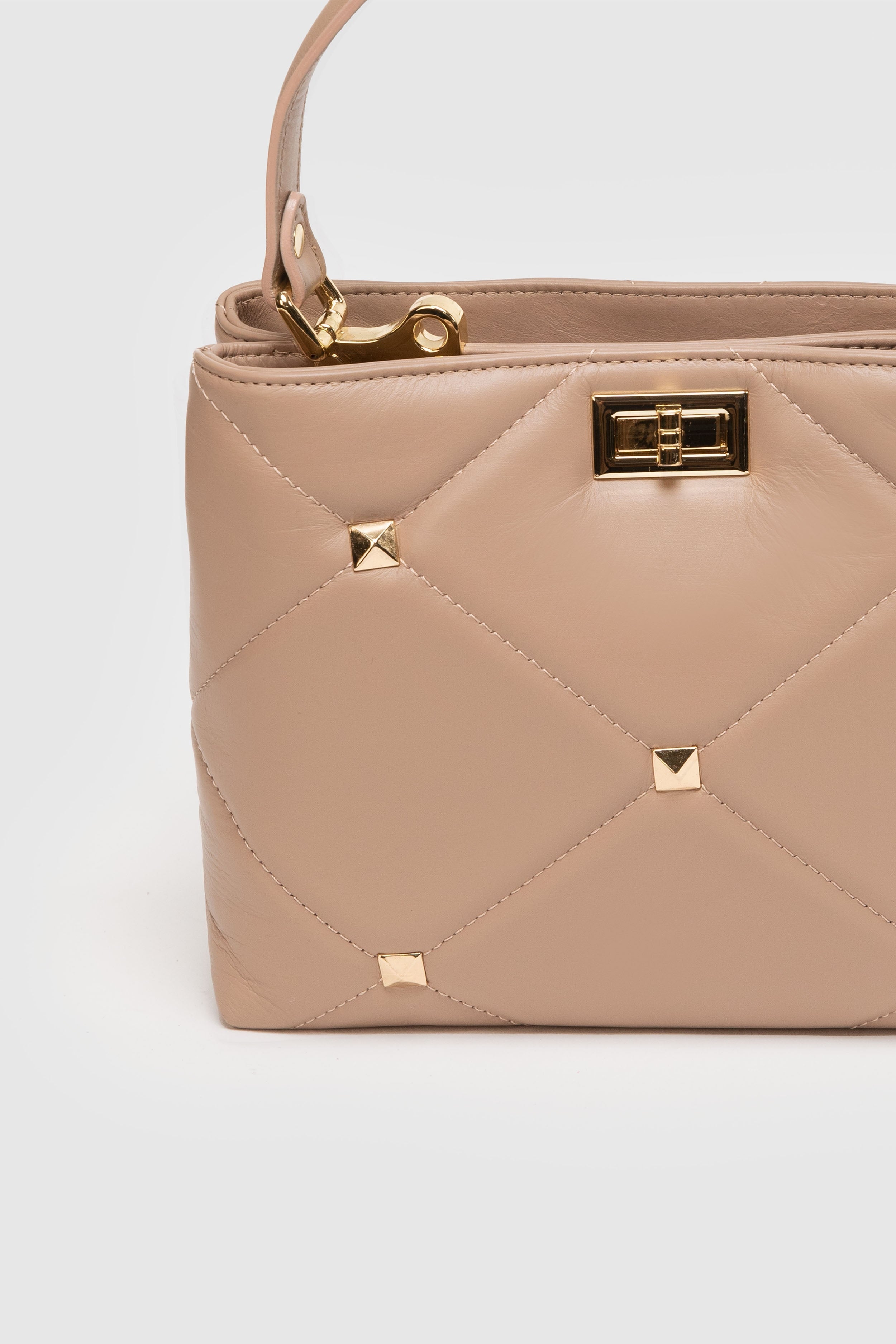 BOLSO  TACHUELAS