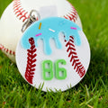 Llavero personalizado de helado de béisbol de goteo con el número de cumpleaños del equipo de regalo para el entrenador de béisbol amante del compañero de equipo