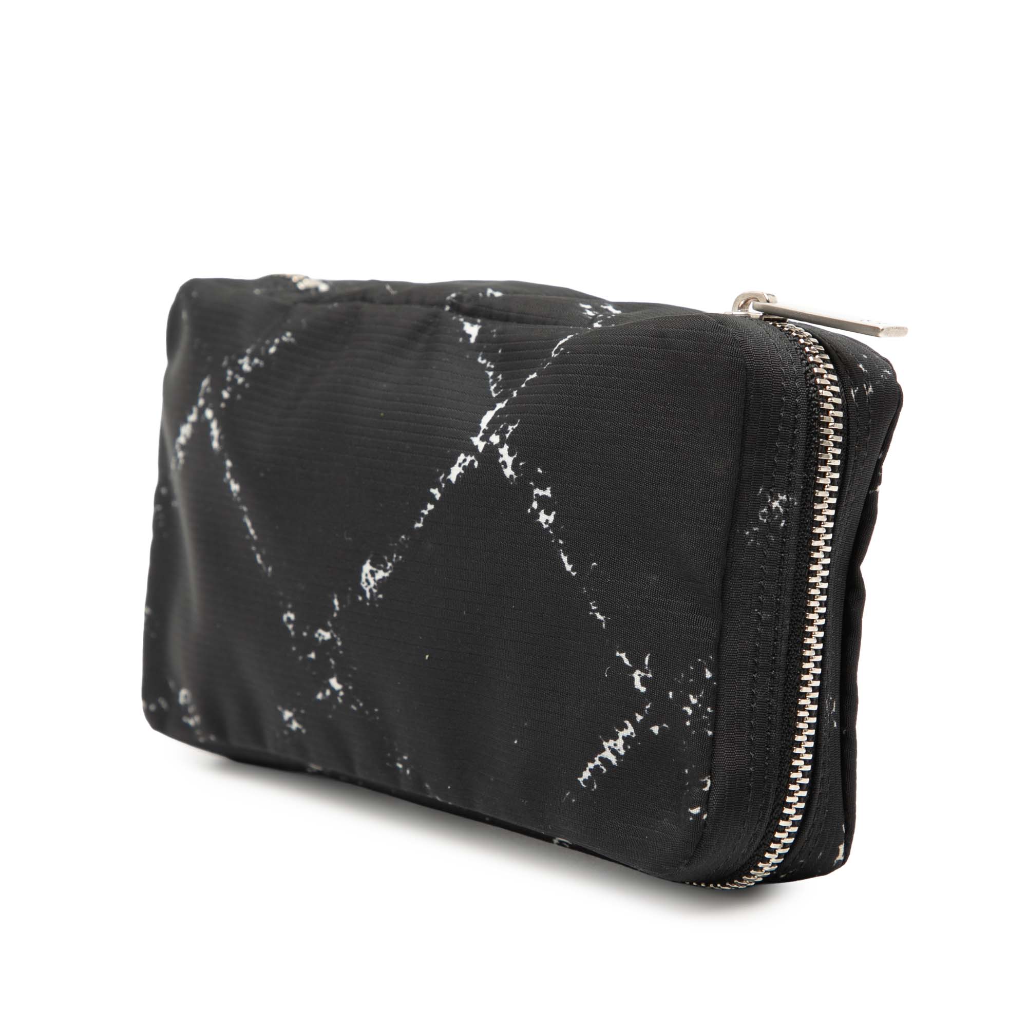 Old Travel Line Nylon Pouch