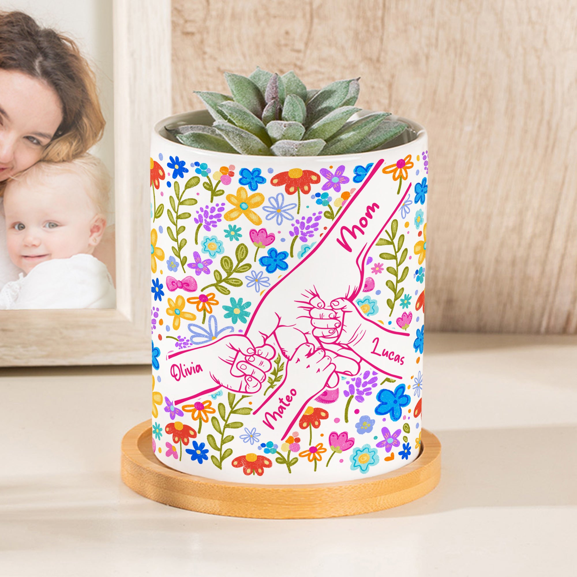 Maceta de cerámica con flores personalizadas y base de bambú con nombre Regalo de cumpleaños para el Día de la Madre para madres e hijos