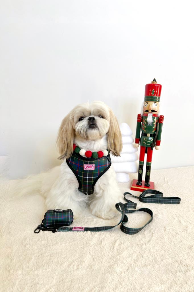 Christmas Pom Pom Dog Collar - Big Balls - Traditional Holly Green