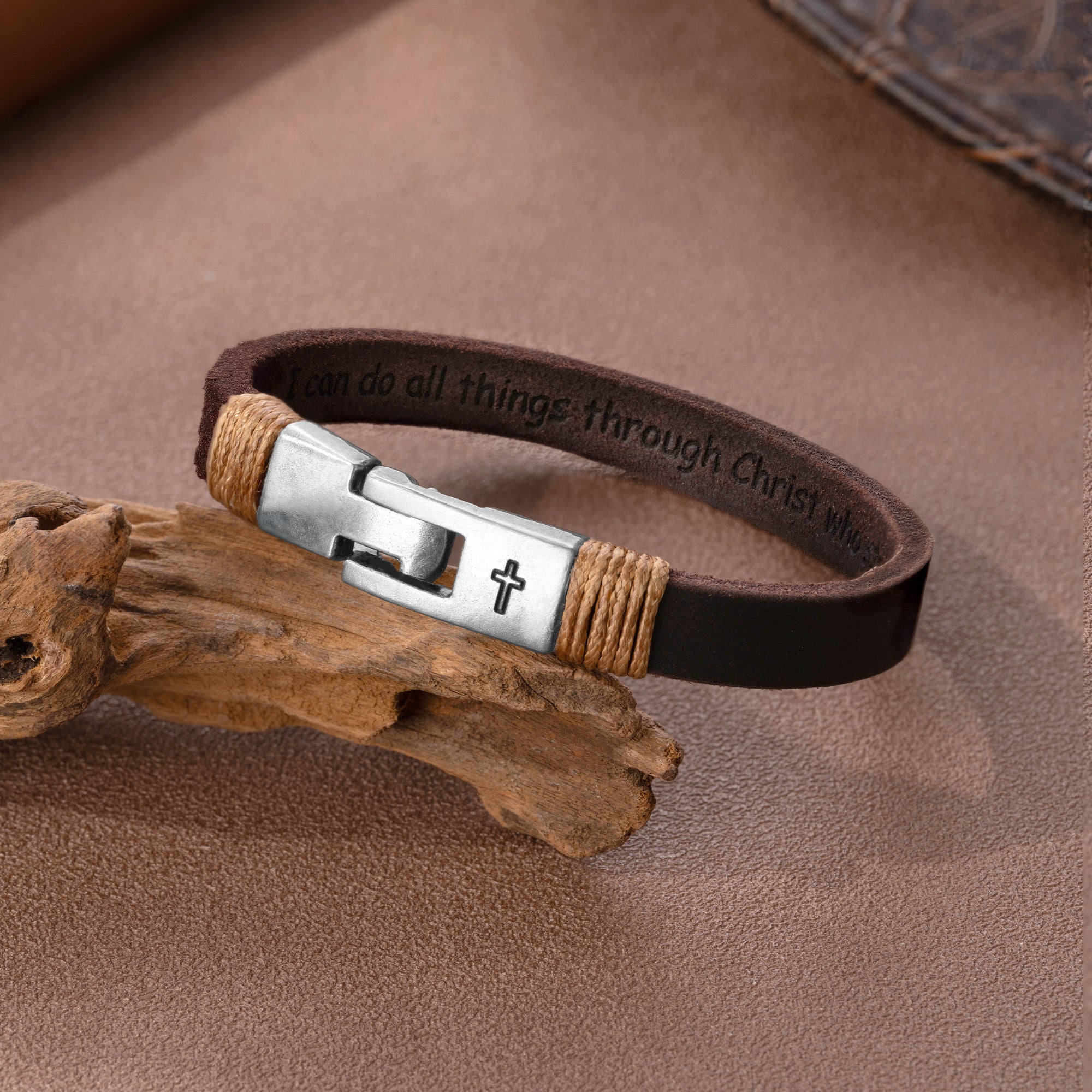 Personalizada Vintage Cruz Pulsera de cuero genuino con texto grabado Joyería Religiosa Bautizo Cumpleaños Regalo para Hombres Cristianos