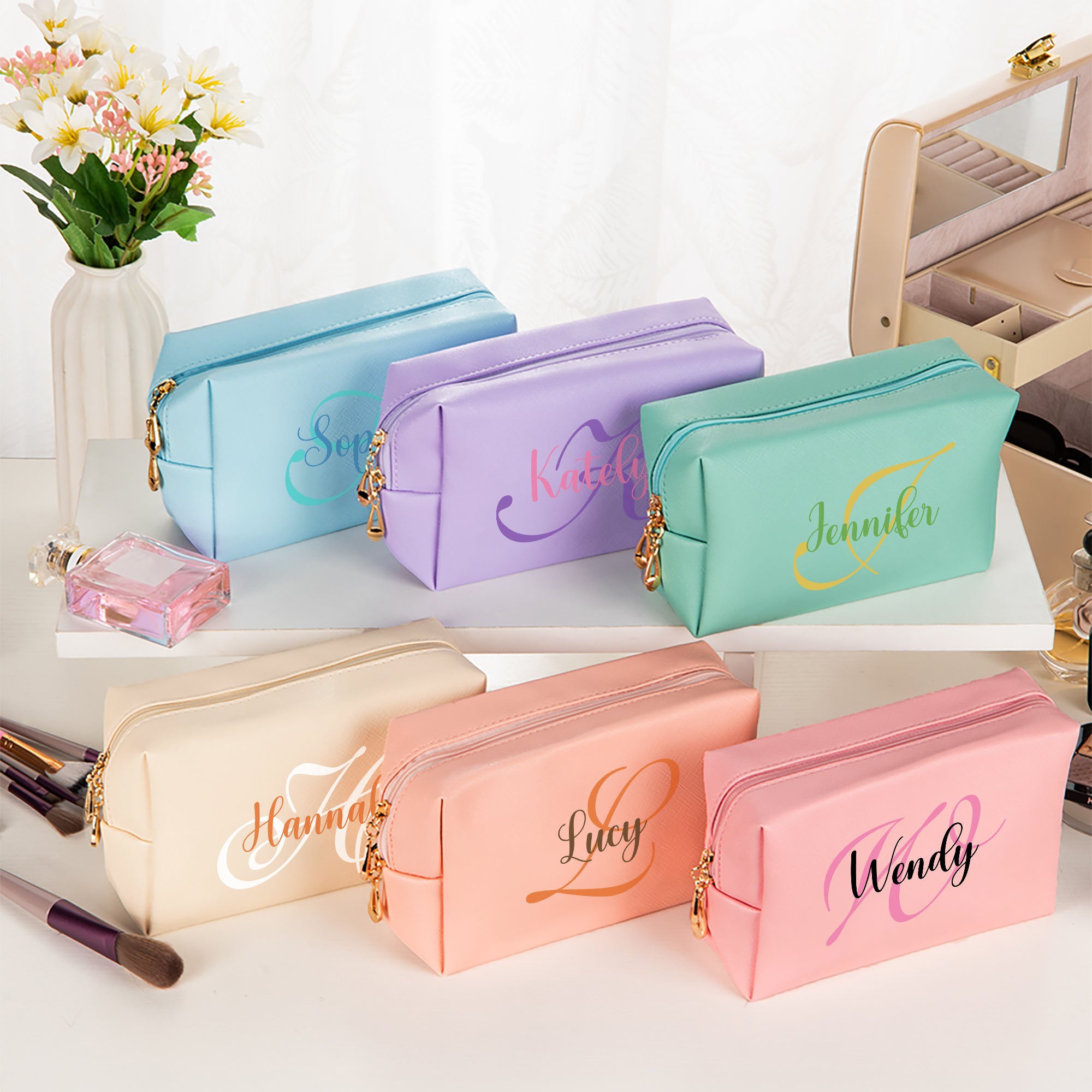 Personalizada inicial de la PU de cuero bolsa de cosméticos con el nombre de viaje diario cumpleaños aniversario de regalo para las mujeres